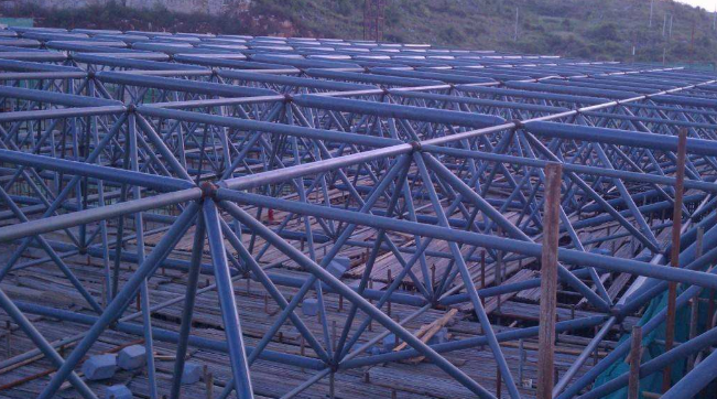 晋城概述网架加工中对钢材的质量的过细恳求